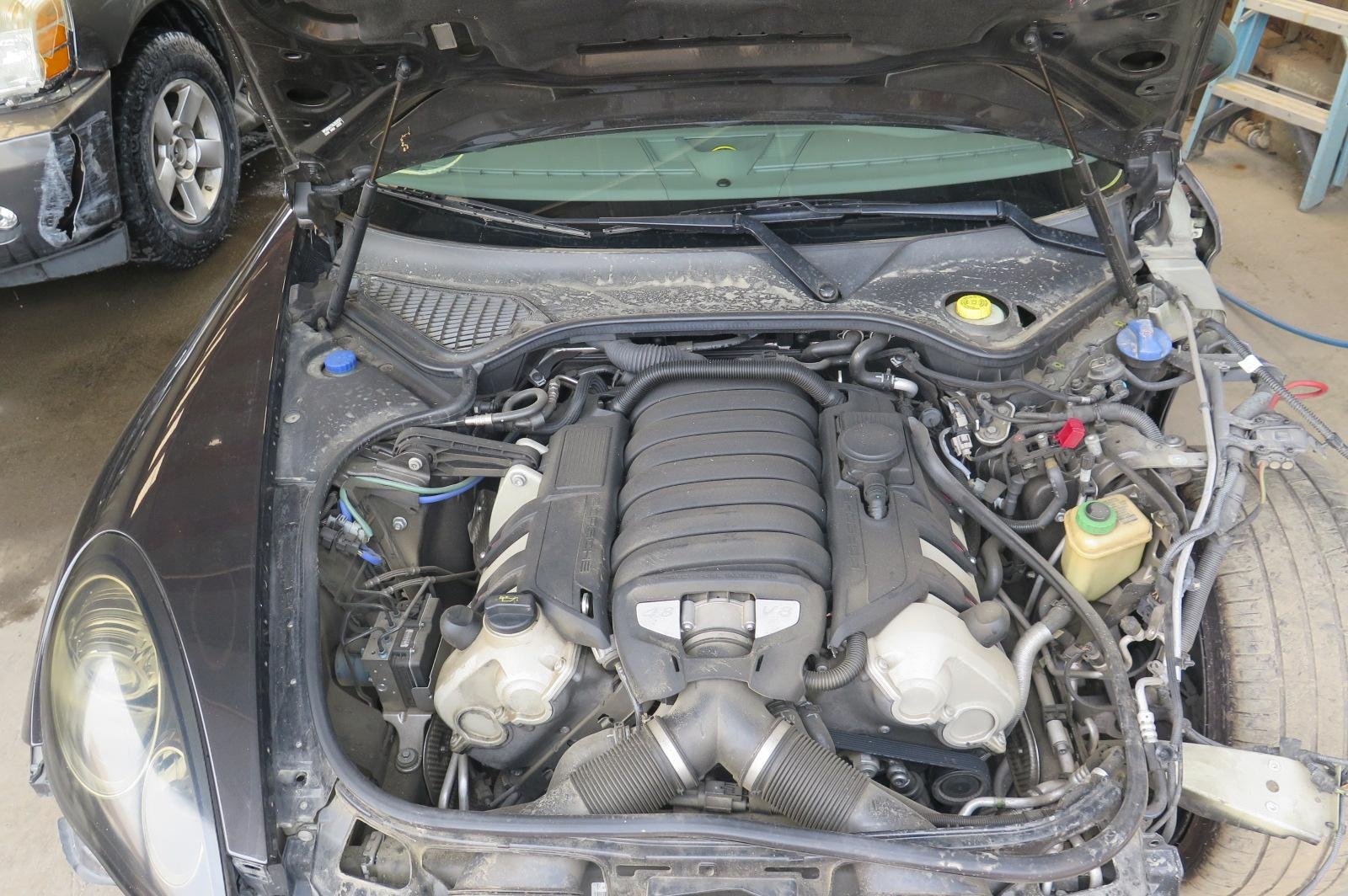 2010 Porsche Panamera Engine Assembly - Image 2