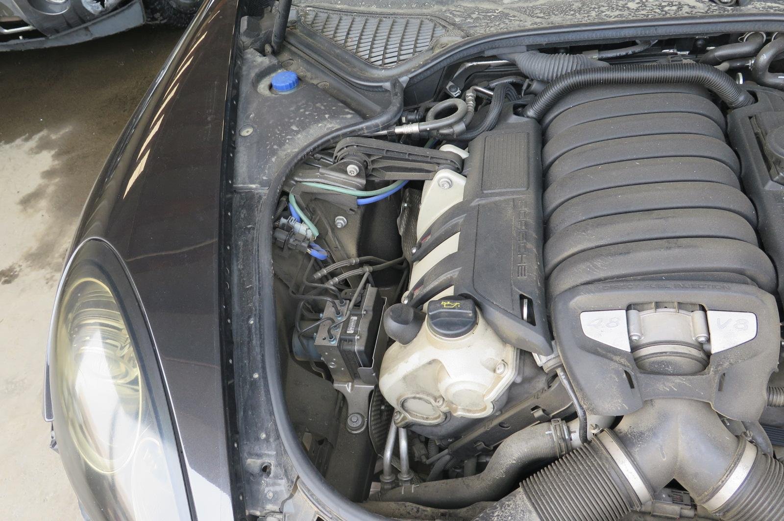 2010 Porsche Panamera Engine Assembly - Image 5